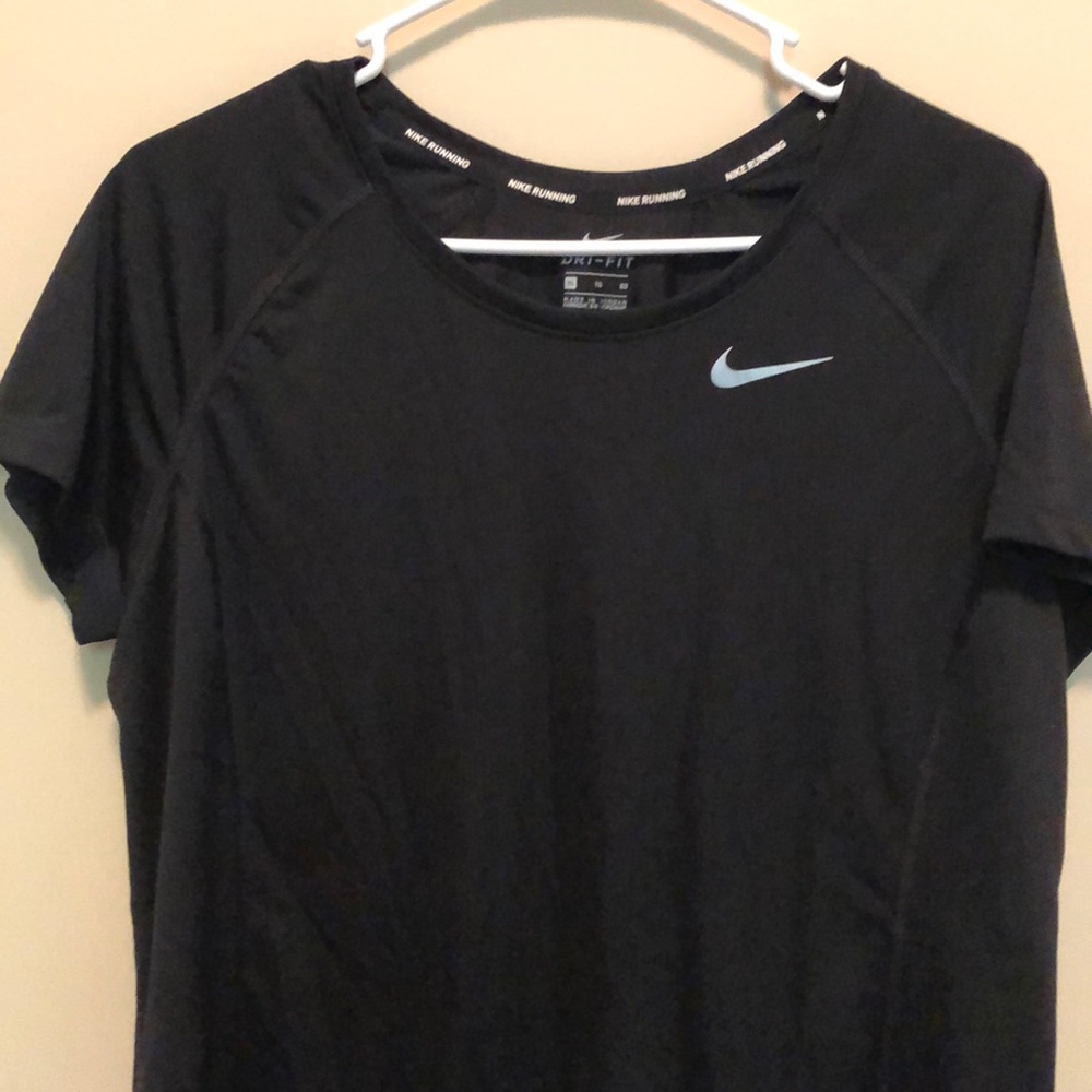 Women’s Nike Run Dri-Fit Shirt - Sz XL